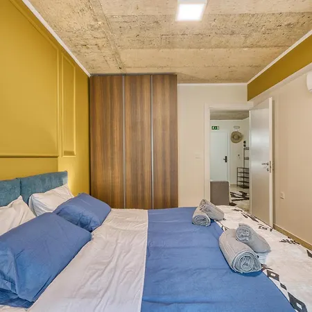 Michael's - 2 Bedroom By Solea Homes アパート *