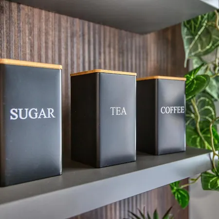 Michael's - 2 Bedroom By Solea Homes Appartement