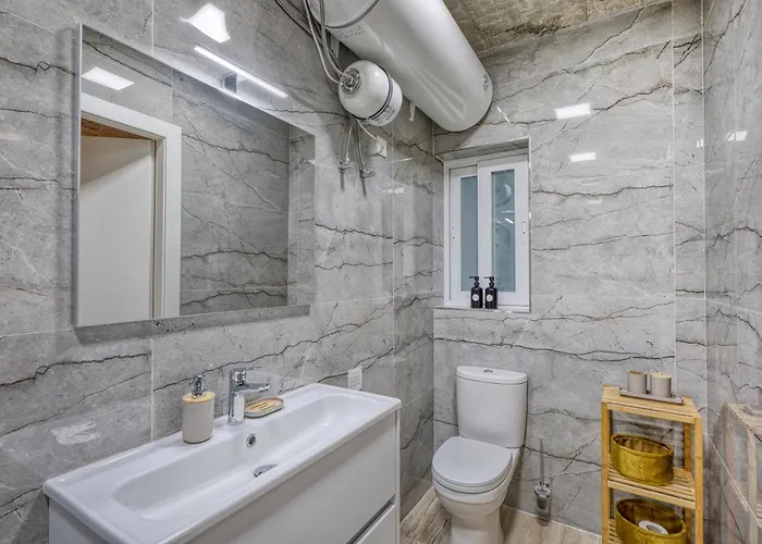 Michael's - 2 Bedroom By Solea Homes アパート *