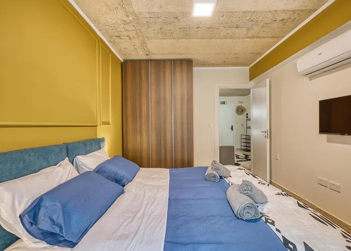 Michael's - 2 Bedroom By Solea Homes Apartment *