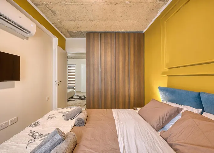 Michael's - 2 Bedroom By Solea Homes Apartment