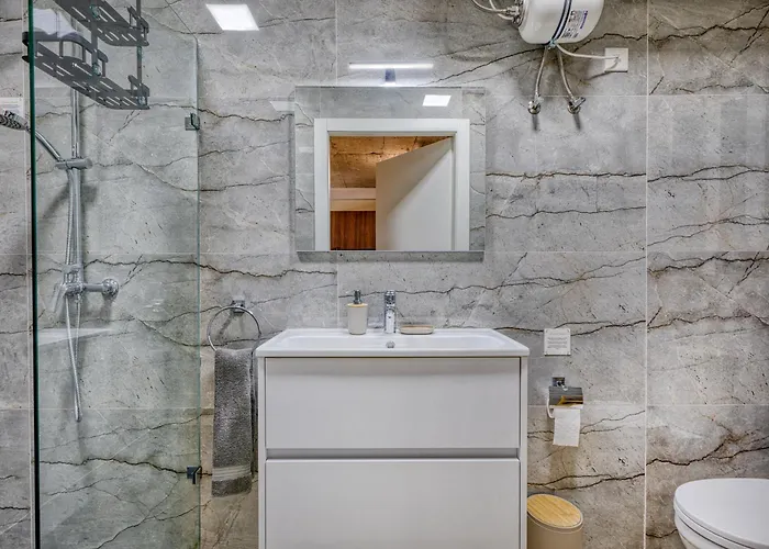 Michael's - 2 Bedroom By Solea Homes アパート スリーマ