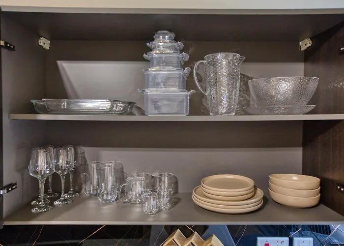 Michael's - 2 Bedroom By Solea Homes * 斯利马